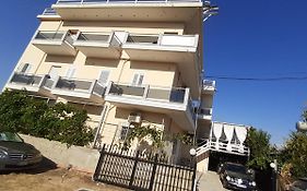 Collaku apartment's