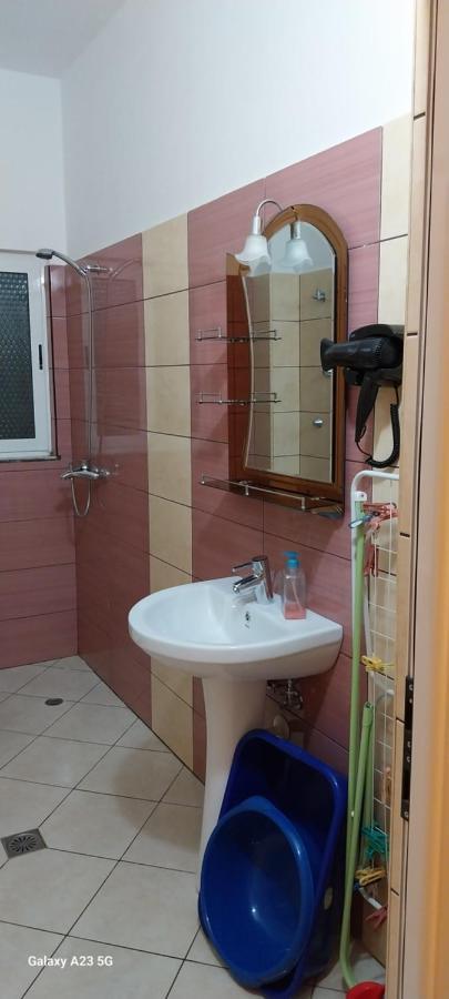 Collaku apartment's Vlorë Esterno foto